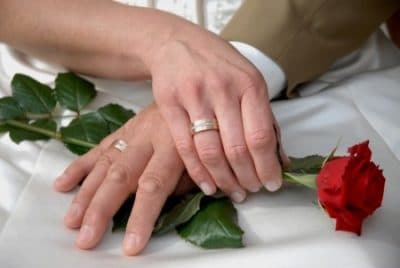 Amarre de amor para que te pida matrimonio